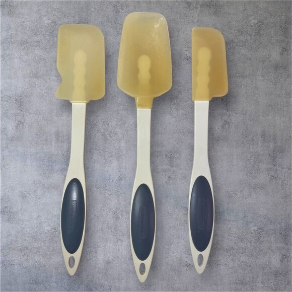 Vintage Rubbermaid High Heat Resistant Spatula Set Of 3 MCM IC50 Retro - Picture 1 of 7